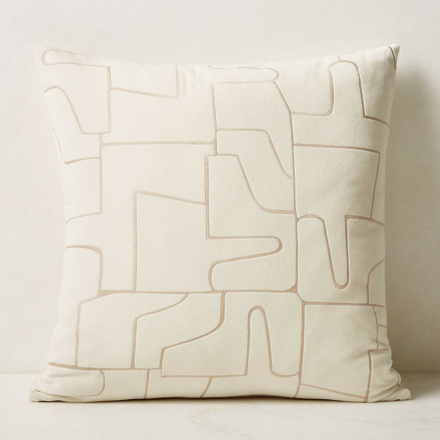 Pillows & Throws * | Cb2 Fashion Arabella Velvet Throw Pillow With Down-Alternative Insert 23"