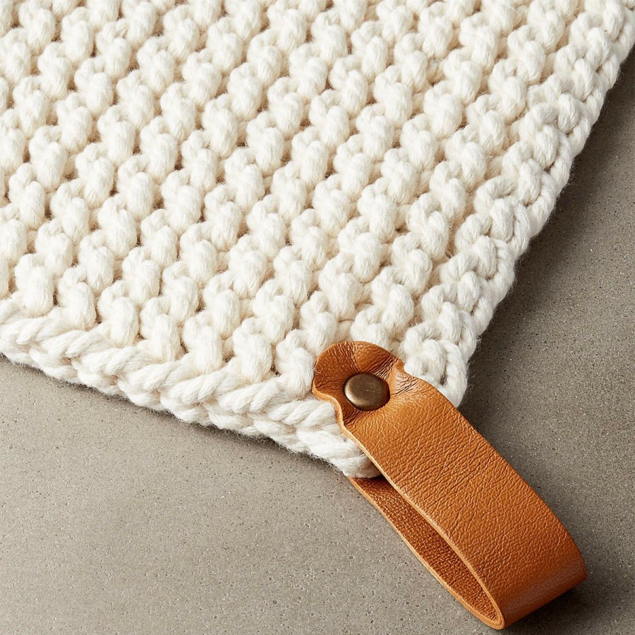 Kitchen & Dining * | Cb2 Quick Delivery Crochet White Pot Holder